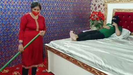 Pakistani Urdu House Maid Seduces and Fucked Hard By her House Owner Boy