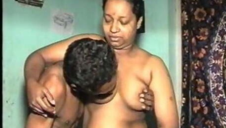 beautiful big mallu aunty