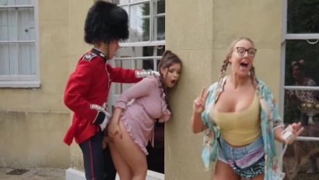 A busty slut Sofia seduces a guard on the street and unloads his manbag