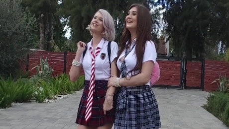 Kinky schoolgirls going all crazy